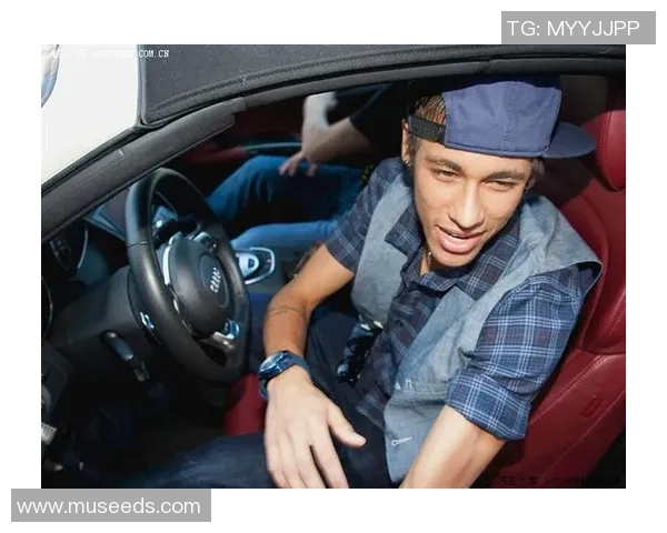 足球明星的奢华座驾揭秘球场之外的豪华生活与个性选择 足球明星的奢华座驾揭秘球场之外的豪华生活与个性选择