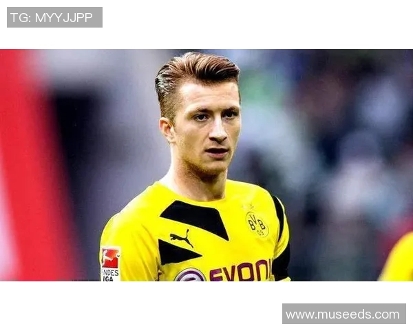 日韩足球界的颜值担当谁是最帅的足球明星揭秘